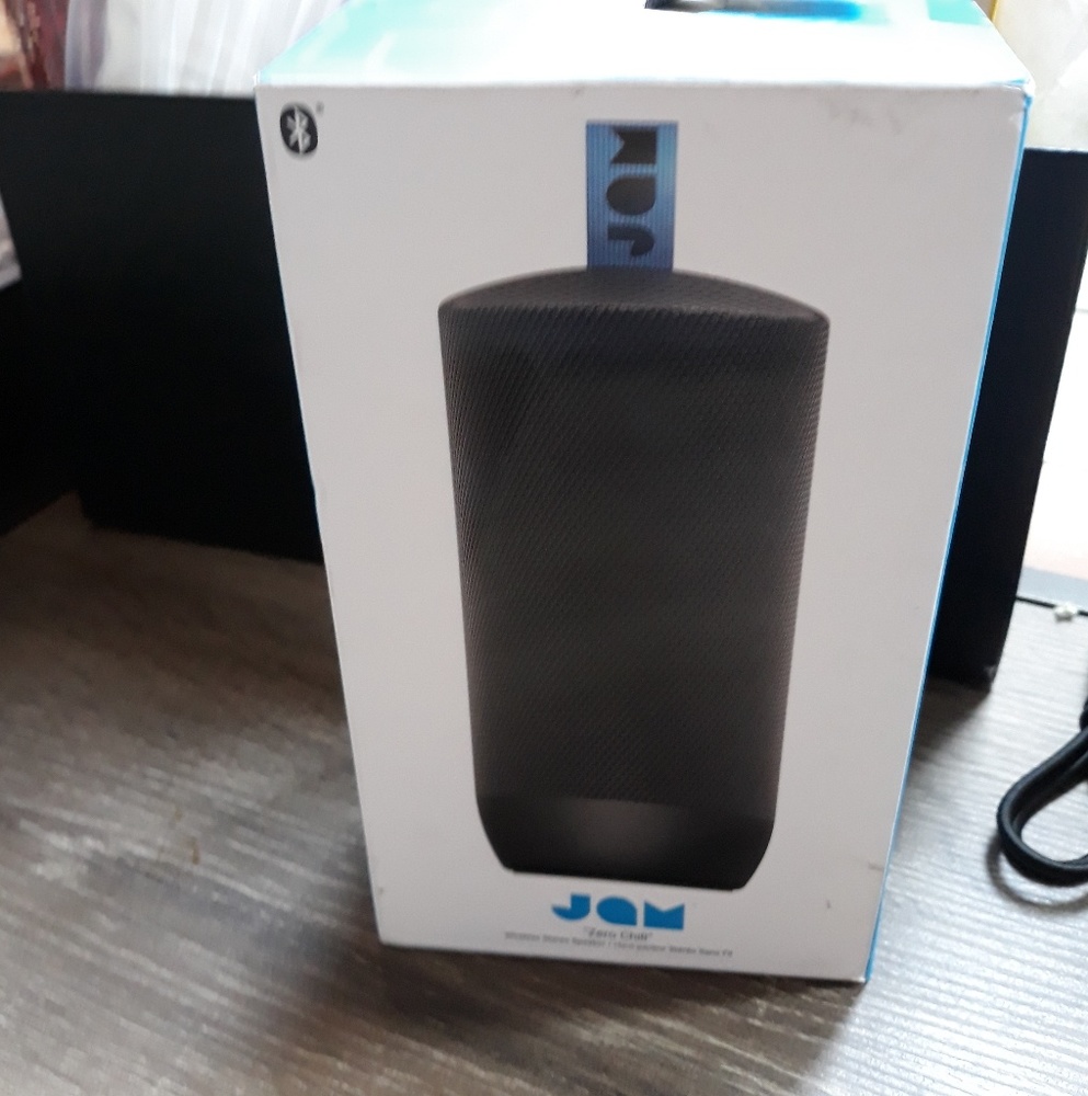 Zero chill wireless stereo Speaker